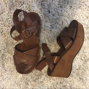 Arizona Wedge Sandal